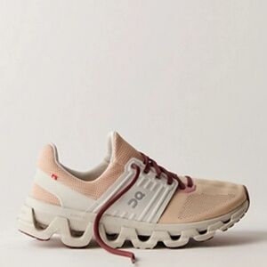 On Cloudswift 3 Ad in Ivory Lily Running Sneakers